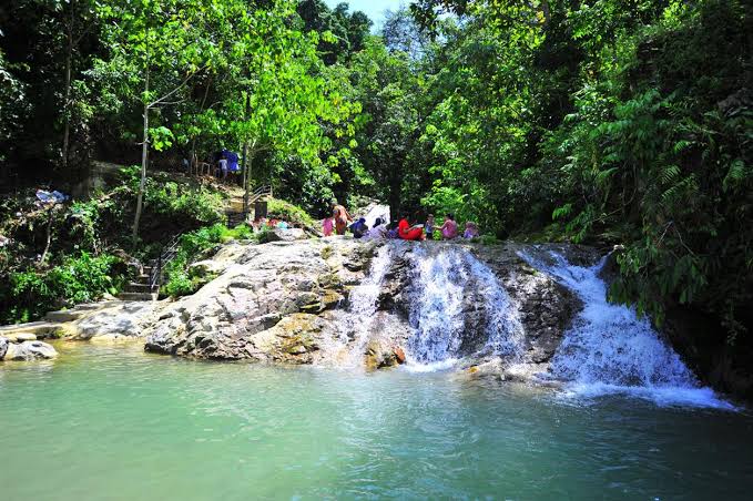 Air Terjun Tingkat Tujuh Aceh Selatan Keindahan Alam yang Menyimpan Legenda Putri Naga