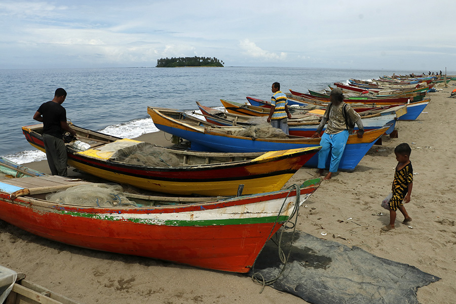 Berdaya Nelayan Kecil, Bupati Aceh Selatan Gelontor Dana Rp.1,8 M untuk 67 Unit Perahu Bantuan